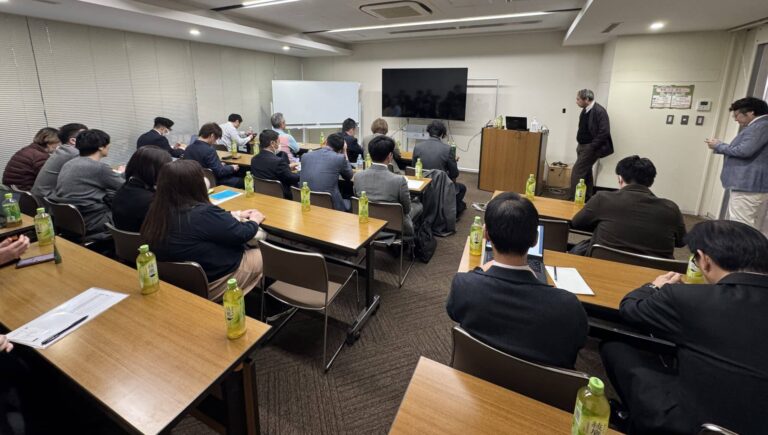 東京大学にて「社会連携講座の目的と意義」に関する勉強会の様子