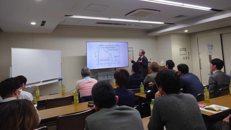 東京大学にて「社会連携講座の目的と意義」に関する勉強会を開催様子